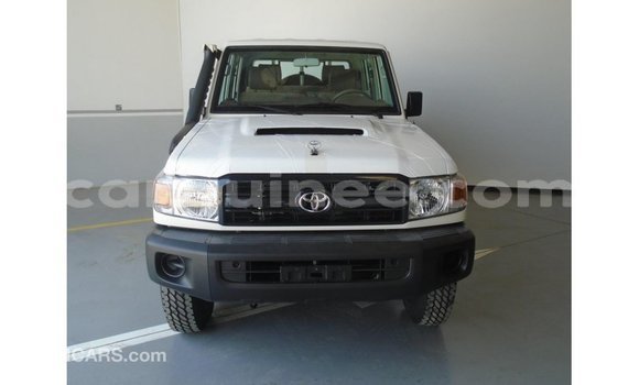 Buy Import Toyota Land Cruiser White Car in Import - Dubai in Conakry Buy Import Toyota Land Cruiser White Car in Import - Dubai in Conakry