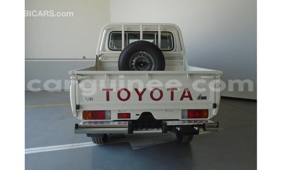 Buy Import Toyota Land Cruiser White Car in Import - Dubai in Conakry Buy Import Toyota Land Cruiser White Car in Import - Dubai in Conakry