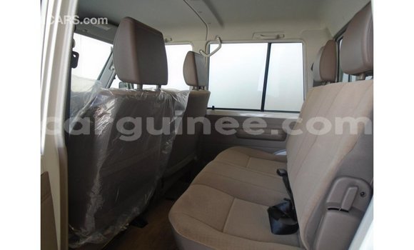 Buy Import Toyota Land Cruiser White Car in Import - Dubai in Conakry Buy Import Toyota Land Cruiser White Car in Import - Dubai in Conakry