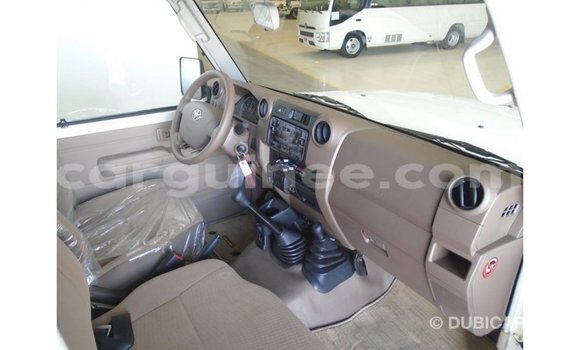 Buy Import Toyota Land Cruiser White Car in Import - Dubai in Conakry Buy Import Toyota Land Cruiser White Car in Import - Dubai in Conakry