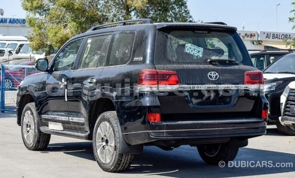 Buy Import Toyota Land Cruiser Black Car in Import - Dubai in Conakry Buy Import Toyota Land Cruiser Black Car in Import - Dubai in Conakry