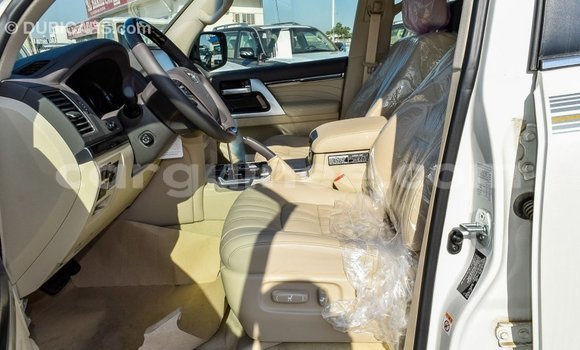 Buy Import Toyota Land Cruiser White Car in Import - Dubai in Conakry Buy Import Toyota Land Cruiser White Car in Import - Dubai in Conakry