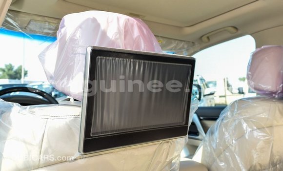 Buy Import Toyota Land Cruiser White Car in Import - Dubai in Conakry Buy Import Toyota Land Cruiser White Car in Import - Dubai in Conakry