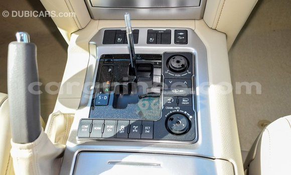 Buy Import Toyota Land Cruiser White Car in Import - Dubai in Conakry Buy Import Toyota Land Cruiser White Car in Import - Dubai in Conakry