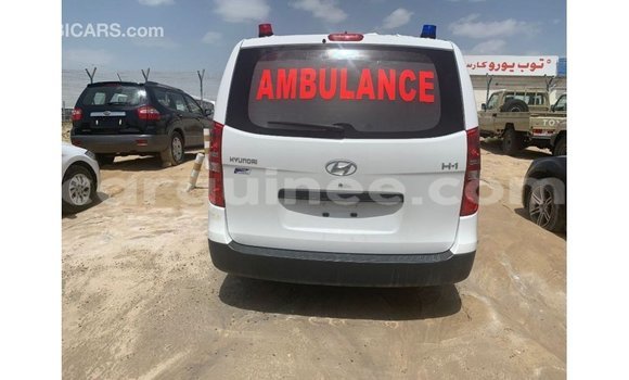 Buy Import Hyundai Accent White Car in Import - Dubai in Conakry Buy Import Hyundai Accent White Car in Import - Dubai in Conakry