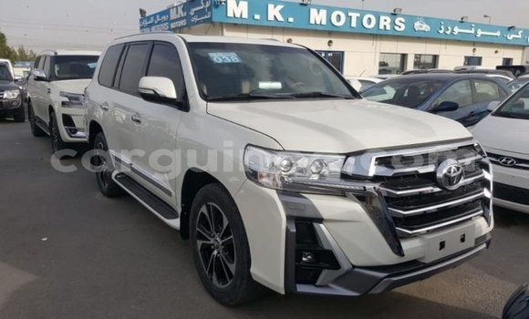 Buy Import Toyota Land Cruiser White Car in Import - Dubai in Conakry Buy Import Toyota Land Cruiser White Car in Import - Dubai in Conakry