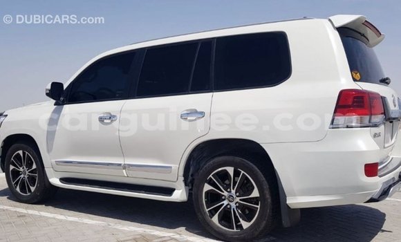 Buy Import Toyota Land Cruiser White Car in Import - Dubai in Conakry Buy Import Toyota Land Cruiser White Car in Import - Dubai in Conakry