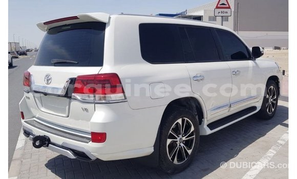 Buy Import Toyota Land Cruiser White Car in Import - Dubai in Conakry Buy Import Toyota Land Cruiser White Car in Import - Dubai in Conakry