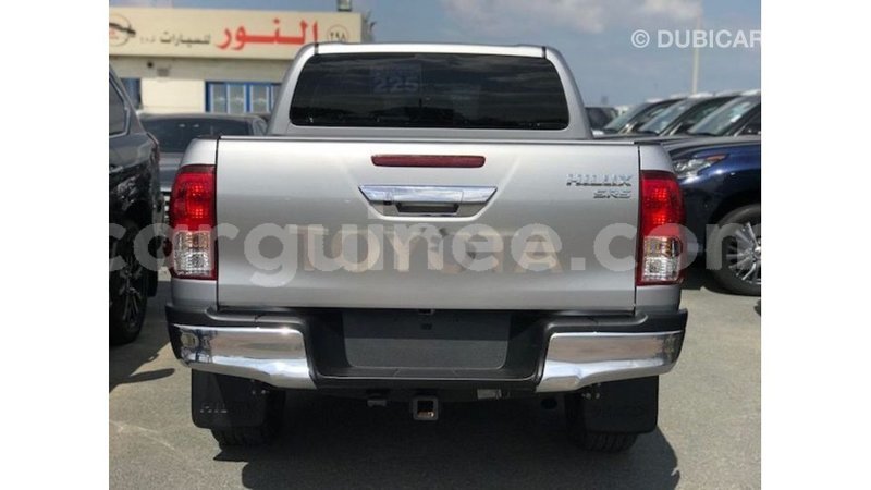Big with watermark toyota hilux conakry import dubai 5377