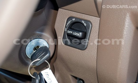 Buy Import Toyota Land Cruiser Beige Car in Import - Dubai in Conakry Buy Import Toyota Land Cruiser Beige Car in Import - Dubai in Conakry