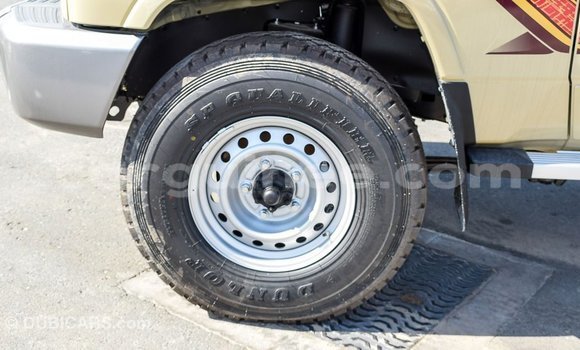 Buy Import Toyota Land Cruiser Beige Car in Import - Dubai in Conakry Buy Import Toyota Land Cruiser Beige Car in Import - Dubai in Conakry