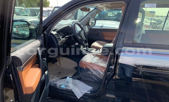 Acheter Import Voiture Toyota Land Cruiser Noir à Conakry, Conakry Acheter Import Voiture Toyota Land Cruiser Noir à Conakry, Conakry