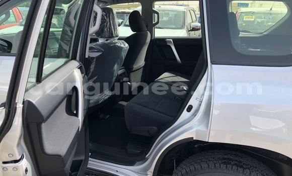 Acheter Import Voiture Toyota Land Cruiser Prado Gris à Conakry, Conakry Acheter Import Voiture Toyota Land Cruiser Prado Gris à Conakry, Conakry