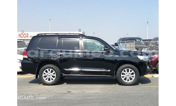 Buy Import Toyota Land Cruiser Black Car in Import - Dubai in Conakry Buy Import Toyota Land Cruiser Black Car in Import - Dubai in Conakry