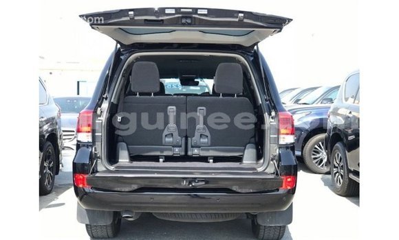 Buy Import Toyota Land Cruiser Black Car in Import - Dubai in Conakry Buy Import Toyota Land Cruiser Black Car in Import - Dubai in Conakry