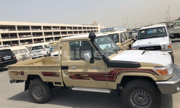Acheter Import Voiture Toyota Land Cruiser Beige à Conakry, Conakry Acheter Import Voiture Toyota Land Cruiser Beige à Conakry, Conakry
