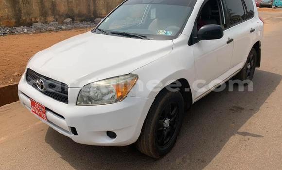 Buy Used Toyota RAV4 White Car in Conakry in Conakry Buy Used Toyota RAV4 White Car in Conakry in Conakry
