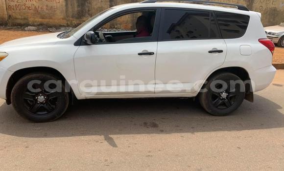 Buy Used Toyota RAV4 White Car in Conakry in Conakry Buy Used Toyota RAV4 White Car in Conakry in Conakry
