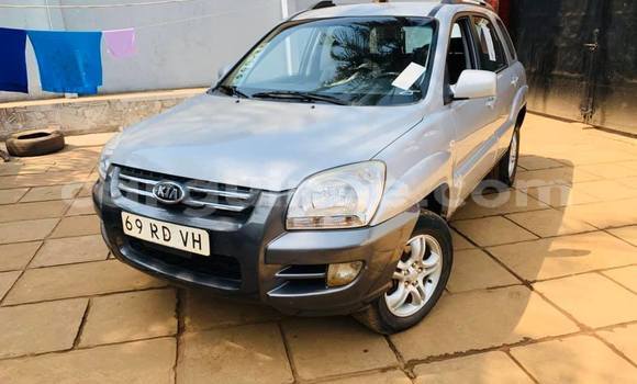 Buy Used Kia Sportage Silver Car in Conakry in Conakry Buy Used Kia Sportage Silver Car in Conakry in Conakry