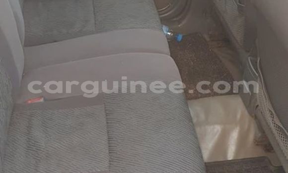 Acheter Occasion Voiture Toyota RAV4 Gris à Conakry, Conakry Acheter Occasion Voiture Toyota RAV4 Gris à Conakry, Conakry