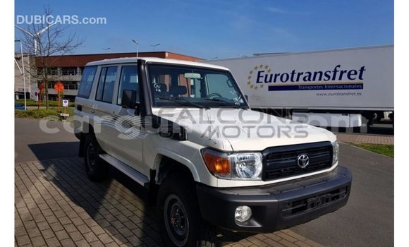 Buy Import Toyota Land Cruiser White Car in Import - Dubai in Conakry Buy Import Toyota Land Cruiser White Car in Import - Dubai in Conakry