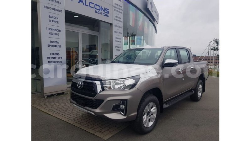 Big with watermark toyota hilux conakry import dubai 5431