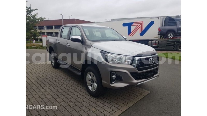 Big with watermark toyota hilux conakry import dubai 5431