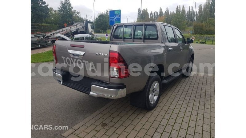 Big with watermark toyota hilux conakry import dubai 5431