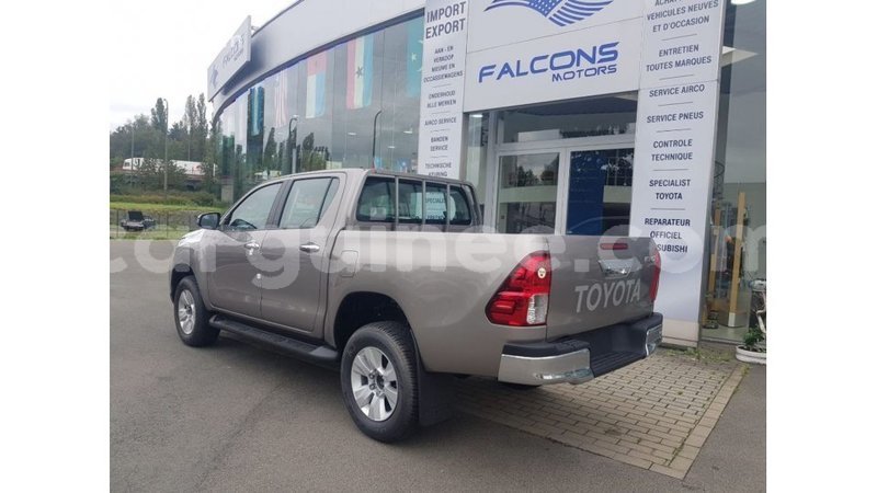 Big with watermark toyota hilux conakry import dubai 5431