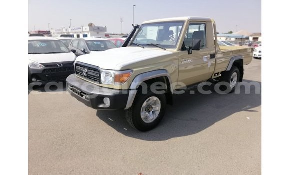 Buy Import Toyota Land Cruiser Beige Car in Import - Dubai in Conakry Buy Import Toyota Land Cruiser Beige Car in Import - Dubai in Conakry