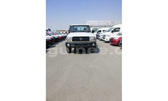 Buy Import Toyota Land Cruiser Beige Car in Import - Dubai in Conakry Buy Import Toyota Land Cruiser Beige Car in Import - Dubai in Conakry