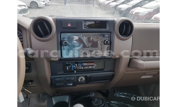 Buy Import Toyota Land Cruiser Beige Car in Import - Dubai in Conakry Buy Import Toyota Land Cruiser Beige Car in Import - Dubai in Conakry