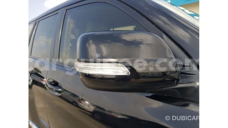 Big with watermark toyota prado conakry import dubai 5446