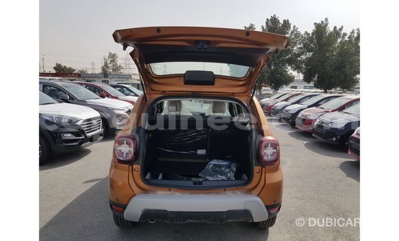 Buy Import Renault 19 Green Car in Import - Dubai in Conakry Buy Import Renault 19 Green Car in Import - Dubai in Conakry