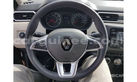 Buy Import Renault 19 Green Car in Import - Dubai in Conakry Buy Import Renault 19 Green Car in Import - Dubai in Conakry