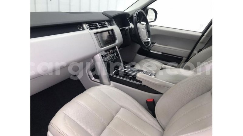 Big with watermark land rover range rover conakry import dubai 5463