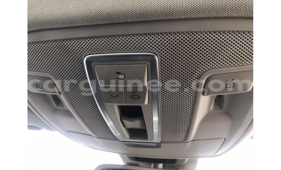 Buy Import Mercedes-Benz 190 Red Car in Import - Dubai in Conakry Buy Import Mercedes-Benz 190 Red Car in Import - Dubai in Conakry