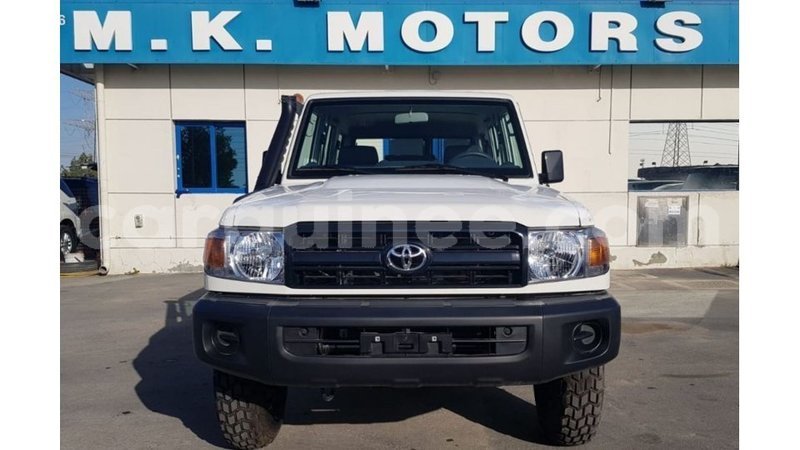 Big with watermark toyota land cruiser conakry import dubai 5466