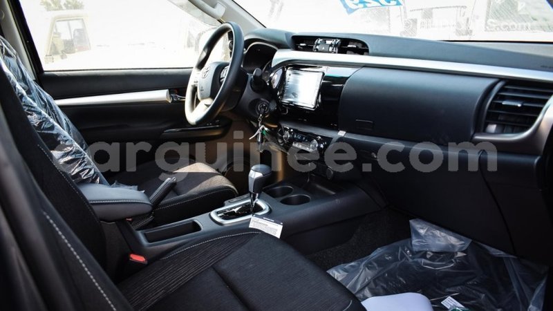 Big with watermark toyota hilux conakry import dubai 5469