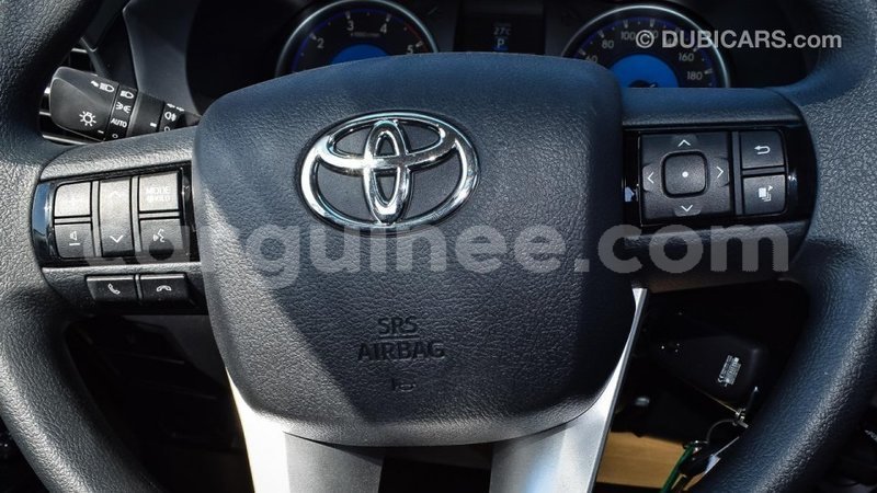 Big with watermark toyota hilux conakry import dubai 5469