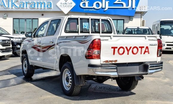 Acheter Import Voiture Toyota Hilux Blanc à Import - Dubai, Conakry Acheter Import Voiture Toyota Hilux Blanc à Import - Dubai, Conakry