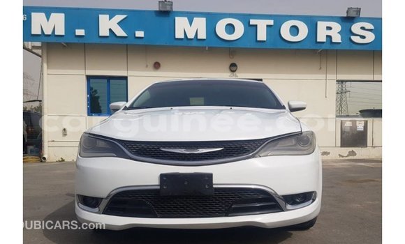 Acheter Import Voiture Chrysler 200 Blanc à Import - Dubai, Conakry Acheter Import Voiture Chrysler 200 Blanc à Import - Dubai, Conakry