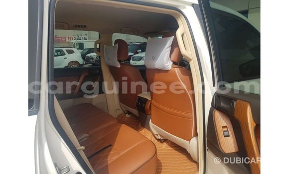 Buy Import Toyota Land Cruiser White Car in Import - Dubai in Conakry Buy Import Toyota Land Cruiser White Car in Import - Dubai in Conakry