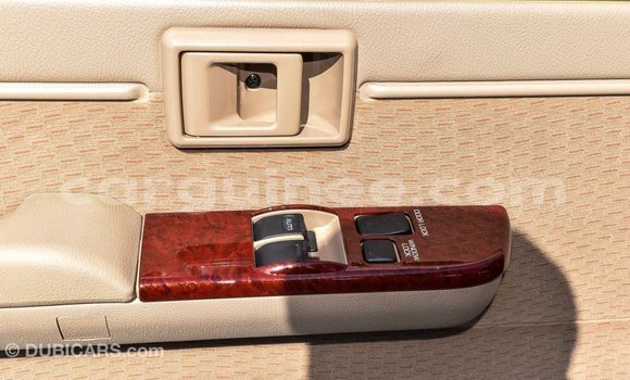 Acheter Import Voiture Toyota Land Cruiser Beige à Import - Dubai, Conakry Acheter Import Voiture Toyota Land Cruiser Beige à Import - Dubai, Conakry