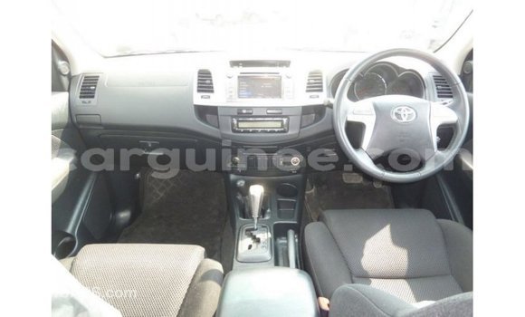 Buy Import Toyota Hilux White Car in Import - Dubai in Conakry Buy Import Toyota Hilux White Car in Import - Dubai in Conakry