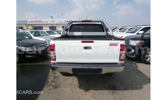 Buy Import Toyota Hilux White Car in Import - Dubai in Conakry Buy Import Toyota Hilux White Car in Import - Dubai in Conakry