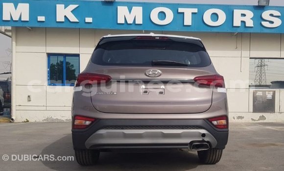 Buy Import Hyundai Santa Fe Other Car in Import - Dubai in Conakry Buy Import Hyundai Santa Fe Other Car in Import - Dubai in Conakry