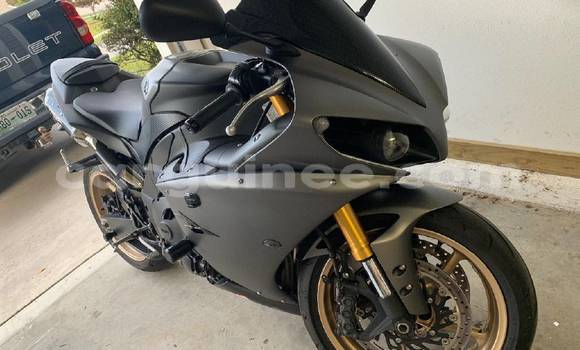 Buy Used Yamaha R1 Beige Bike in Conakry in Conakry Buy Used Yamaha R1 Beige Bike in Conakry in Conakry