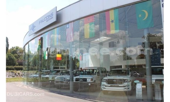 Buy Import Toyota Land Cruiser White Car in Import - Dubai in Conakry Buy Import Toyota Land Cruiser White Car in Import - Dubai in Conakry