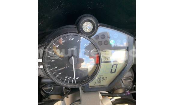 Buy Used Yamaha R1 Beige Bike in Conakry in Conakry Buy Used Yamaha R1 Beige Bike in Conakry in Conakry